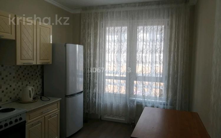 1-комнатная квартира, 40 м², 4/9 этаж помесячно, Бектурова 4/6