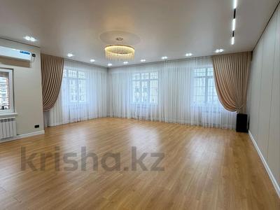 4-комнатная квартира · 160 м² · 8/10 этаж, 17-й мкр 25 за 82 млн ₸ в Актау
