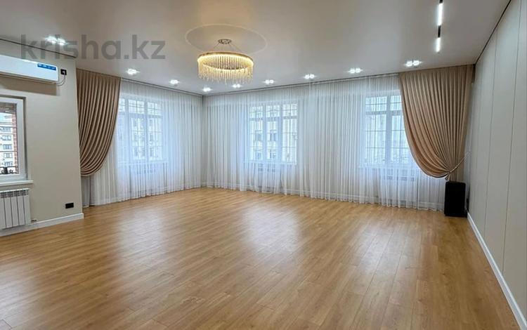 4-комнатная квартира · 160 м² · 8/10 этаж, 17-й мкр 25 за 82 млн ₸ в Актау — фото 2