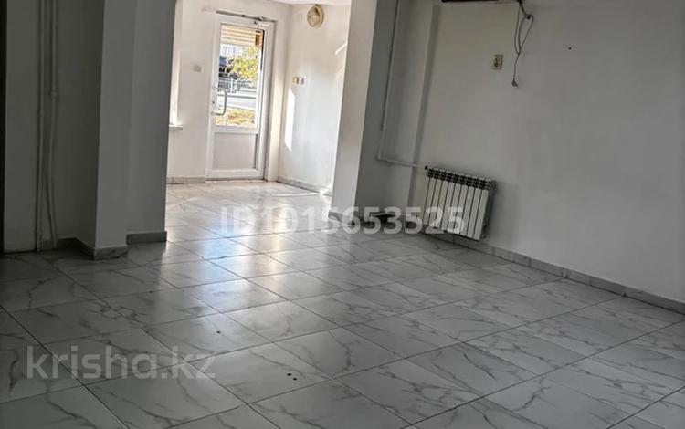 Свободное назначение, офисы, магазины и бутики, салоны красоты, медцентры и аптеки, образование · 45.7 м² за 20 млн ₸ в Атырау, мкр Авангард-2 — фото 2