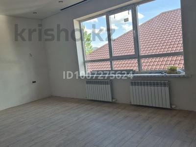 Часть дома · 4 комнаты · 170 м² · 3 сот., мкр Азаулы, Мкр самал 1 — Есенжанова за 47 млн ₸ в Уральске