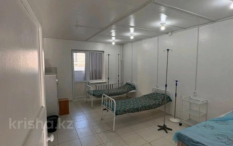 Медцентры и аптеки · 75 м² за 28 млн ₸ в Талдыкоргане, мкр Жана Гарышкер — фото 2