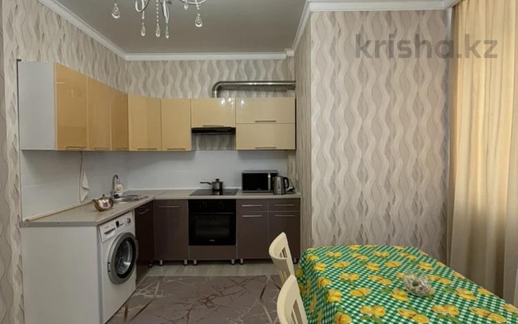 2-комнатная квартира · 63 м², Кунаева за 200 000 ₸ в Шымкенте, Аль-Фарабийский р-н — фото 2