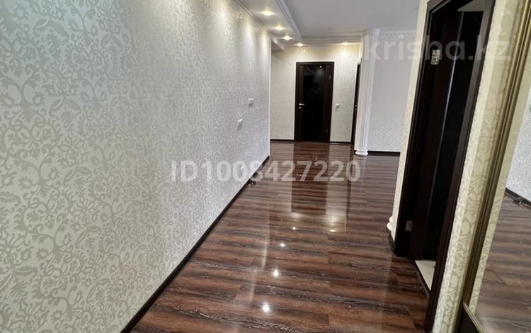 4-комнатная квартира · 136.3 м² · 3/5 этаж, мкр Северо-Восток, Циолковский 2/1 — Мкр северо-восток за 49 млн 〒 в Уральске — фото 8