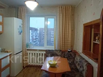 3-комнатная квартира, 65 м², 8/9 этаж, мкр Юго-Восток, Мкр Гульдер 1 за 23.5 млн 〒 в Караганде, Казыбек би р-н