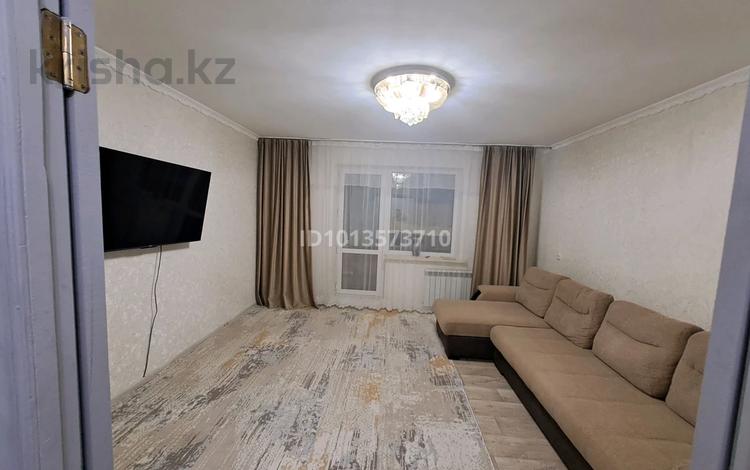 3-комнатная квартира · 70 м² · 5/10 этаж, Бозтаева 40 — Квартира находиться район океан, ресторан Ак тилек. по новой дороге за 18 000 ₸ в Семее — фото 2
