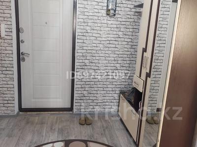 2-бөлмелі пәтер · 63 м² · 3/6 қабат, мкр Центральный, Ерниязова 16 — ТРЦ Байзаар, Площадь Махамбета и Исатая, Рамстор, бағасы: 160 000 ₸ в Атырау