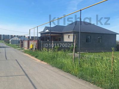 Жеке үй · 5 бөлме · 180 м² · 8 сот., мкр Бозарык , Ұста -Мұхамед 165 — Ханғорған 8, бағасы: 40 млн ₸ в Шымкенте, Абайский р-н