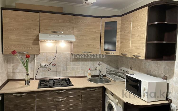 2-комнатная квартира · 45 м² · 4/4 этаж, Абая 60 — Манаса за 300 000 ₸ в Алматы, Бостандыкский р-н — фото 2