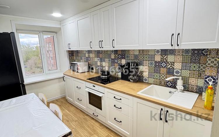 2-бөлмелі пәтер · 48 м² · 4/5 қабат, мкр Михайловка , осевая 8, бағасы: 14.9 млн ₸ в Караганде, Казыбек би р-н — фото 2