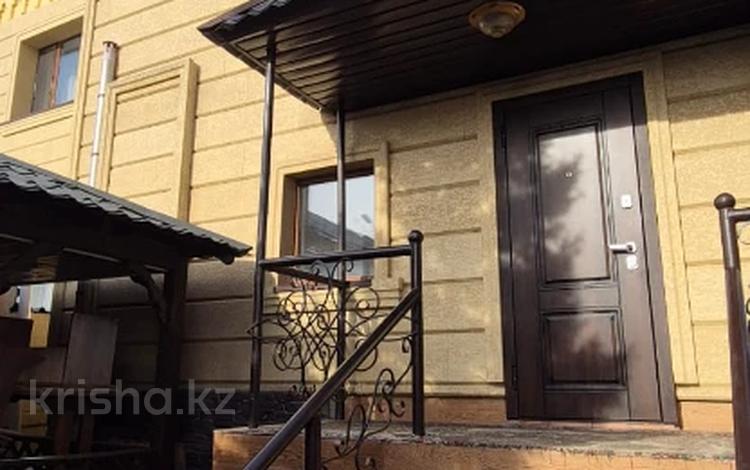 Отдельный дом · 7 комнат · 170 м² · 6 сот., Малахова за 130 млн ₸ в Павлодаре — фото 3