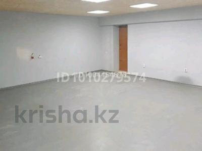 Кеңселер, дүкендер мен бутиктер, қоймалар, қоғамдық тамақтану орны · 60 м², бағасы: 250 000 ₸ в Уральске