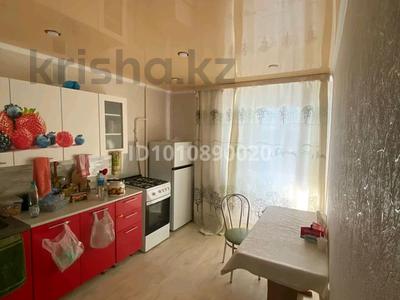 1-бөлмелі пәтер · 41.9 м² · 8/9 қабат, Курмангазы 152, бағасы: 14.8 млн ₸ в Уральске, мкр Школьник