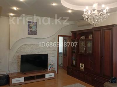 3-бөлмелі пәтер · 72 м² · 2/2 қабат, Ауэзова 13 — Сбербанк, бағасы: 18 млн ₸ в Экибастузе