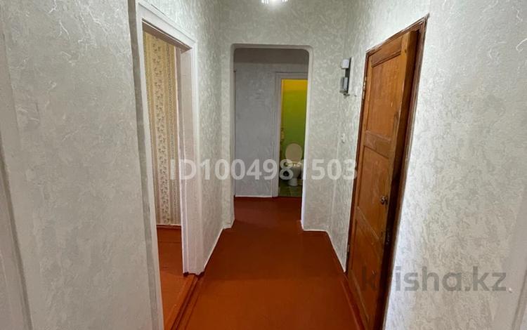 2-бөлмелі пәтер · 46 м² · 2/2 қабат, Абая 13 — Ориентировочно возле 8шк, ЦОН, завод, бағасы: 8 млн ₸ в Балхаше — фото 2