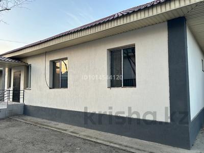 Отдельный дом · 4 комнаты · 125 м² · 8 сот., мкр Саялы Османова 5 — Улица Саин за 56 млн ₸ в Алматы, Алатауский р-н