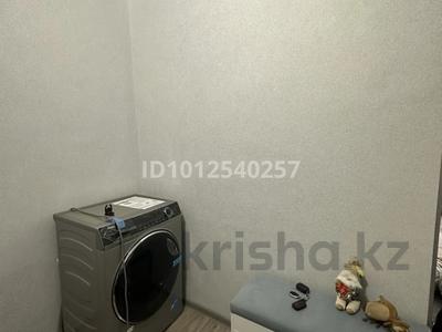 1-бөлмелі пәтер · 36 м² · 1/6 қабат, Поповича 36 — Школы, бағасы: 10 млн ₸ в Глубокое