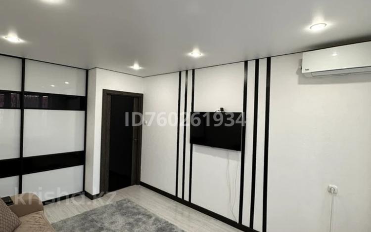 2-бөлмелі пәтер · 48.8 м² · 5/5 қабат, Гагарина 36 — Сырым Датова, бағасы: 17 млн ₸ в Уральске — фото 13