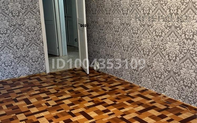 2-комнатная квартира · 45 м² · 2/5 этаж, кердері 174 — Кердері и Мира за 14.4 млн 〒 в Уральске, мкр Школьник — фото 2