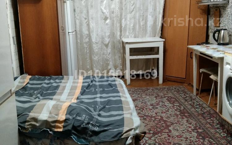1-бөлмелі пәтер · 18 м² · 2/4 қабат, №5 ш/а. 23 — Абая МЕТРО Москва, бағасы: 8 500 ₸ в Алматы, Ауэзовский р-н — фото 2