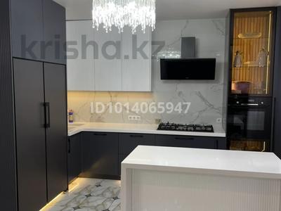 6-комнатная квартира · 242 м² · 2/6 этаж, мкр. Алтын орда 48г/2 за 78 млн ₸ в Актобе