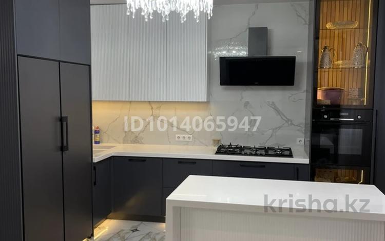6-комнатная квартира · 242 м² · 2/6 этаж, мкр. Алтын орда 48г/2 за 78 млн ₸ в Актобе — фото 2