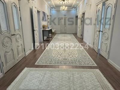 Отдельный дом · 5 комнат · 216 м² · 7.6 сот., мкр Оркен за 45 млн 〒 в Атырау