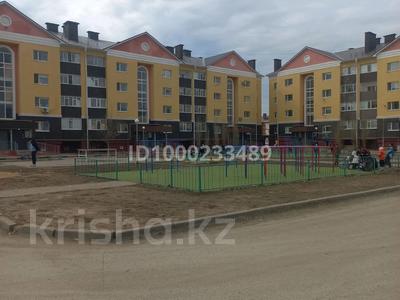 Пәтерлер в Актюбинской обл.: 2-бөлмелі пәтер · 61 м² · 1/4 қабат, Нур Актобе, Нур Актобе, 1-мкр. 30 — 1-мкр, рядом школа-78, супермаркет Дина, бағасы: 22.9 млн 〒 2-бөлмелі пәтер · 61 м² · 1/4 қабат, Нур Актобе, Нур Актобе, 1-мкр. 30 — 1-мкр, рядом школа-78, супермаркет Дина, бағасы: 22.9 млн 〒