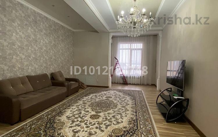 3-бөлмелі пәтер · 160 м² · 4/8 қабат, Дулати 201а, бағасы: 350 000 ₸ в Шымкенте, Аль-Фарабийский р-н — фото 2