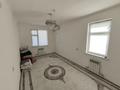 3-комнатная квартира · 74.2 м² · 2/7 этаж, 9 улица 24/1 — Школа, Дворец школов, Туркестан Арена, Hyundai BYD центр за 180 000 ₸ — фото 10