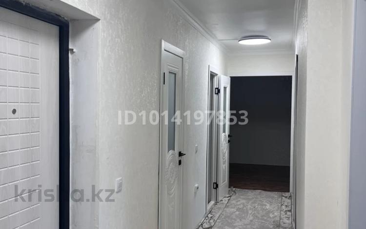 2-комнатная квартира · 58 м² · 5/5 этаж, Строителей 42 за 160 000 ₸ в Аксу — фото 2