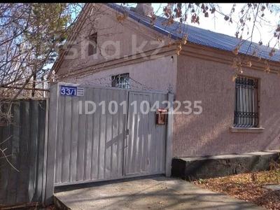 Үйдің бір бөлігі · 2 бөлме · 51 м² · 5 сот., Аханова 33/1 — Жамбыла, бағасы: 26 млн 〒 в Караганде, Казыбек би р-н