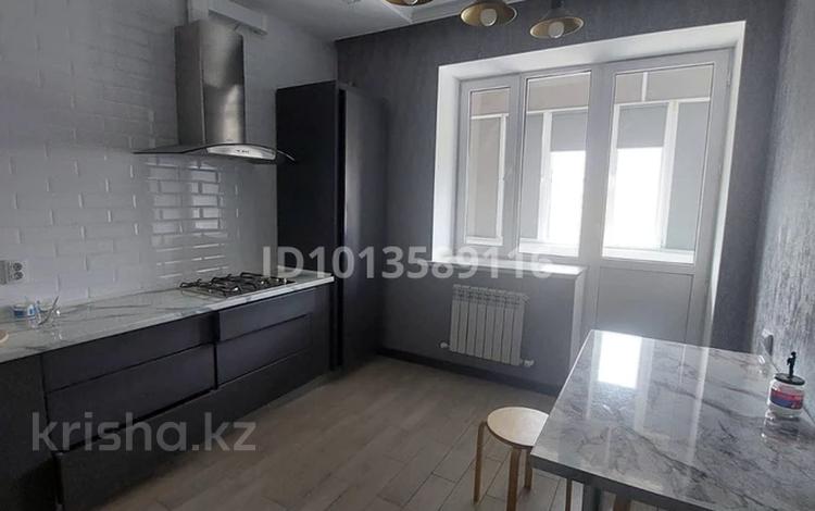 1-бөлмелі пәтер · 50 м² · 4/5 қабат, мкр Кадыра Мырза-Али, Абулхайырхана 177/1, бағасы: 150 000 ₸ в Уральске — фото 2