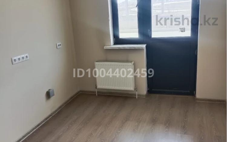 Свободное назначение, офисы, магазины и бутики, склады, общепит, салоны красоты, сельское хозяйство, бани, гостиницы и зоны отдыха, фитнес и спорт, медцентры и аптеки, образование, развлечения, конференц-залы, кабинеты и рабочие места, студии · 68.5 м² за 500 000 〒 в Коянкусе — фото 2