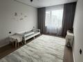 3-комнатная квартира · 80 м² · 9/17 этаж, Хусейн бен Тала 41/1 за 400 000 ₸ в Астане, Есильский р-н — фото 2