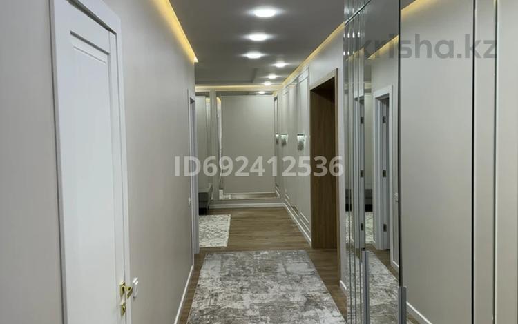 4-комнатная квартира, 130 м², 3/10 этаж, мкр Новый Город, Ашимова 15