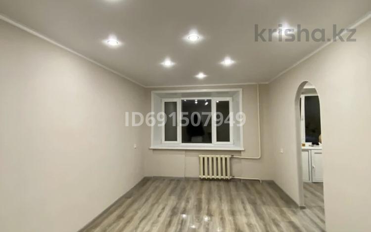 1-комнатная квартира, 30.5 м², 2/5 этаж, хромзаводская 6 — за бассейном толкын за 10 млн 〒 в Павлодаре — фото 2
