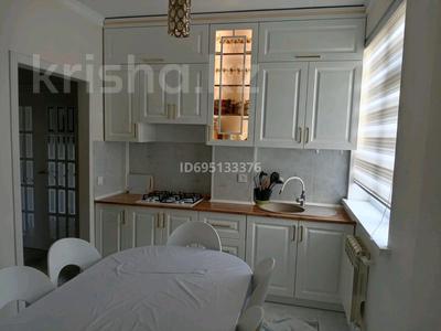 2-комнатная квартира · 55 м² · 1/5 этаж, Ұлы дала микрорайоны — Напротив магазина Баян Сұлу за 22 млн ₸ в Таразе