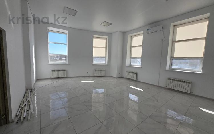 Свободное назначение · 100 м² за 650 000 〒 в Актобе, мкр 12 — фото 2