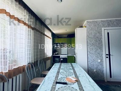 3-бөлмелі пәтер · 62 м² · 1/5 қабат, 50 лет Октября 17 — Педколледж, спорткомплекс, школа, бағасы: 14.5 млн ₸ в Рудном