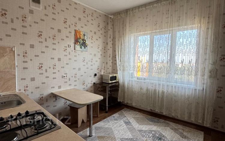 1-комнатная квартира · 35 м² · 5/6 этаж, Мкр 4 за 150 000 ₸ в Конаеве — фото 2