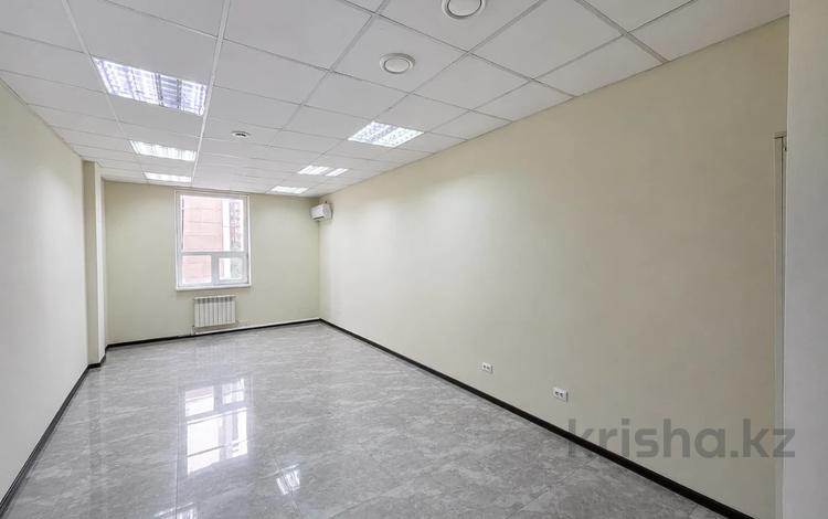 Офисы, образование, кабинеты и рабочие места, студии · 27 м² за 202 500 ₸ в Астане, Алматы р-н — фото 2
