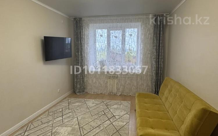 1-бөлмелі пәтер · 44.9 м² · 4/6 қабат, ул. Уразбаевой 2А, бағасы: 16.5 млн ₸ в Уральске, мкр Школьник — фото 2