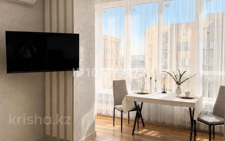 1-комнатная квартира · 40 м² · 9/9 этаж, мкр Омега, Есенжанова за 15 000 ₸ в Уральске — фото 10
