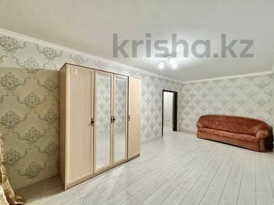 Аренда квартир в Астане: 1-комнатная квартира · 50 м² · 5/17 этаж · помесячно, Айнаколь 62 за 160 000 〒 1-комнатная квартира · 50 м² · 5/17 этаж · помесячно, Айнаколь 62 за 160 000 〒 в Астане, Алматы р-н