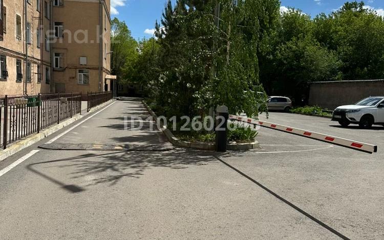3-комнатная квартира · 81 м² · 5/5 этаж, мкр Новый Город 31 — ул. Назарбаева за 55 млн ₸ в Караганде, Казыбек би р-н — фото 16