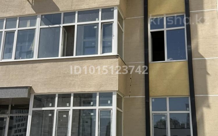 1-бөлмелі пәтер · 40 м² · 3/9 қабат, Е429 6 — Пересечение Айтматова Кайым Мухамедханова, бағасы: 23.5 млн ₸ в Астане, Нура р-н — фото 2