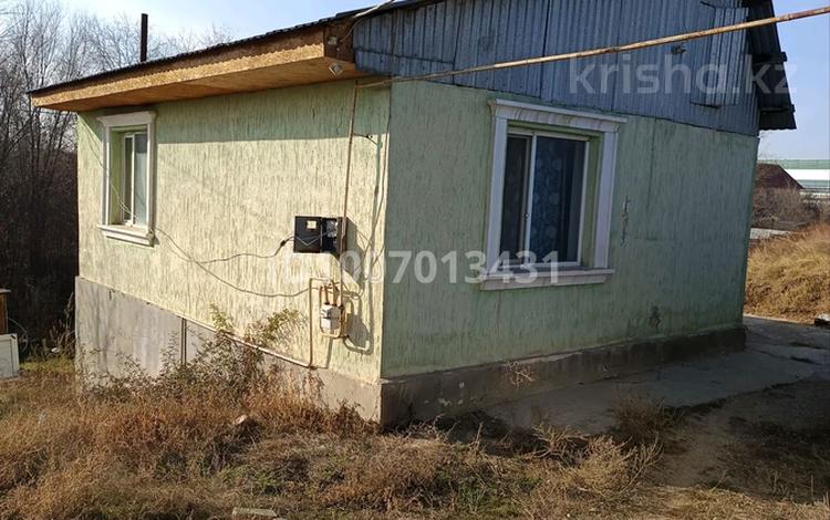 Отдельный дом · 2 комнаты · 35 м², Аксенгер дача Огонёк 216 — Не доезжая нового моста за 60 000 〒 в  — фото 2