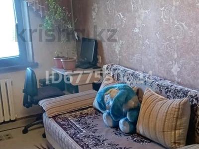 2-комнатная квартира, 44 м², 2/5 этаж, Жастар 24 за 14 млн 〒 в Талдыкоргане, мкр Жастар