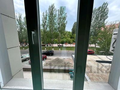 5-комнатная квартира · 205 м² · 2/15 этаж, Азербайджана Мамбетова 16 — Ресторан Фархи, Конгресс холла на Кенесары за 155 млн 〒 в Астане, Сарыарка р-н